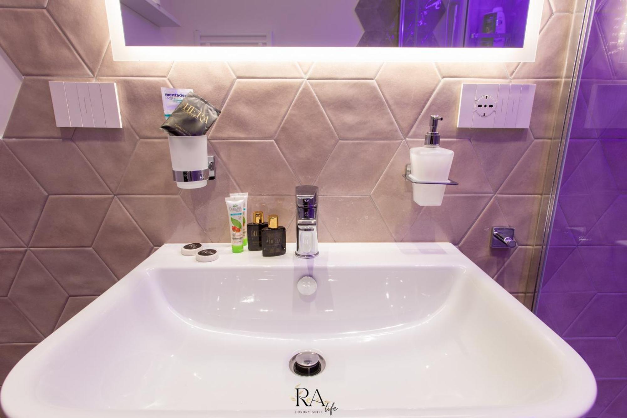 Rea Life Luxury Suite Cava De' Tirreni Exterior photo