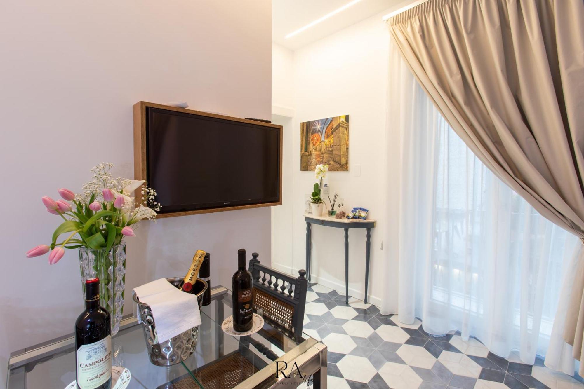 Rea Life Luxury Suite Cava De' Tirreni Exterior photo