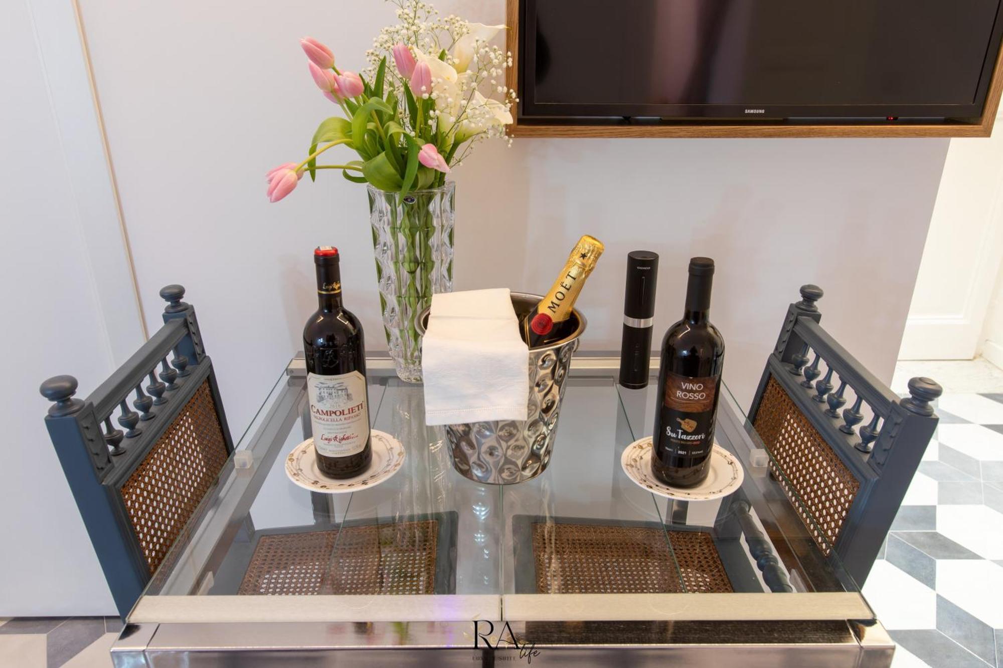 Rea Life Luxury Suite Cava De' Tirreni Exterior photo